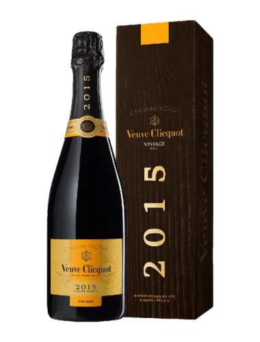 2015 Veuve Clicquot Ponsardin Vintage Brut 750ml Gift Box